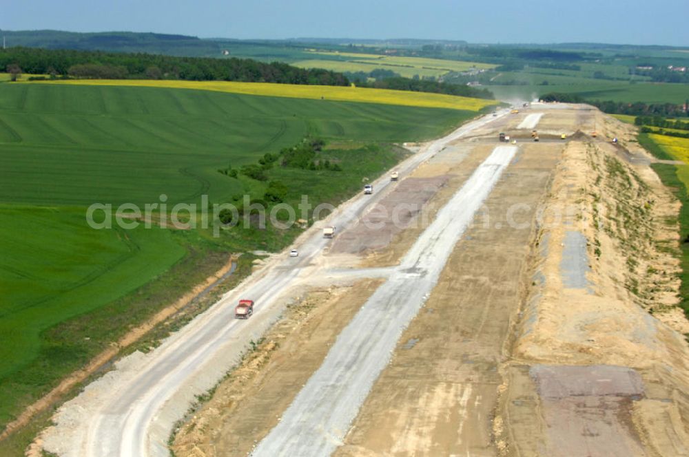 Bucha from the bird's eye view: Blick auf die Baustelle der Autobahnverlegung Europastrasse E40 A4 bei Schorba , Bucha und Oßmaritz nördlich des bisherigen Verlaufes. Bauherr: DEGES (Deutsche Einheit Fernstraßenplanungs- und bau GmbH, Berlin), Bauausführung: ARGE: Baresel, Beton und Monierbau, Kirchhoff Leipzig Ausführungsplanung: Bauzeit: 2008 - 2012 View of the construction site of the highway relocation E40 European highway A4 near Schorba, Bucha and Oßmaritz north of the existing course.