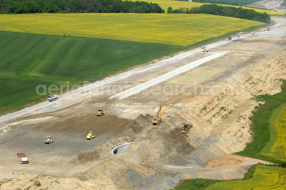 Bucha from above - Blick auf die Baustelle der Autobahnverlegung Europastrasse E40 A4 bei Schorba , Bucha und Oßmaritz nördlich des bisherigen Verlaufes. Bauherr: DEGES (Deutsche Einheit Fernstraßenplanungs- und bau GmbH, Berlin), Bauausführung: ARGE: Baresel, Beton und Monierbau, Kirchhoff Leipzig Ausführungsplanung: Bauzeit: 2008 - 2012 View of the construction site of the highway relocation E40 European highway A4 near Schorba, Bucha and Oßmaritz north of the existing course.