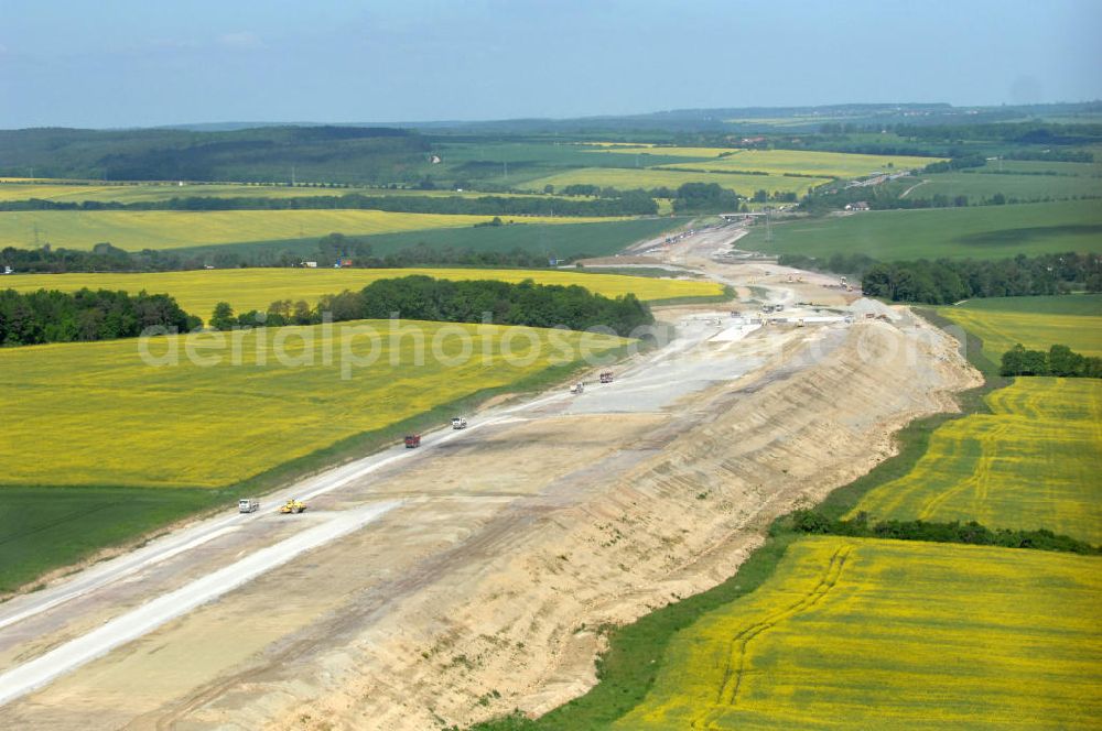 Bucha from the bird's eye view: Blick auf die Baustelle der Autobahnverlegung Europastrasse E40 A4 bei Schorba , Bucha und Oßmaritz nördlich des bisherigen Verlaufes. Bauherr: DEGES (Deutsche Einheit Fernstraßenplanungs- und bau GmbH, Berlin), Bauausführung: ARGE: Baresel, Beton und Monierbau, Kirchhoff Leipzig Ausführungsplanung: Bauzeit: 2008 - 2012 View of the construction site of the highway relocation E40 European highway A4 near Schorba, Bucha and Oßmaritz north of the existing course.