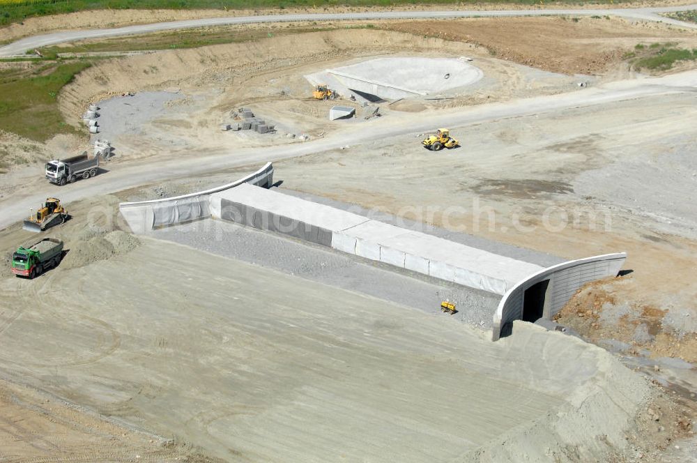 Bucha from the bird's eye view: Blick auf die Baustelle der Autobahnverlegung Europastrasse E40 A4 bei Schorba , Bucha und Oßmaritz nördlich des bisherigen Verlaufes. Bauherr: DEGES (Deutsche Einheit Fernstraßenplanungs- und bau GmbH, Berlin), Bauausführung: ARGE: Baresel, Beton und Monierbau, Kirchhoff Leipzig Ausführungsplanung: Bauzeit: 2008 - 2012 View of the construction site of the highway relocation E40 European highway A4 near Schorba, Bucha and Oßmaritz north of the existing course.