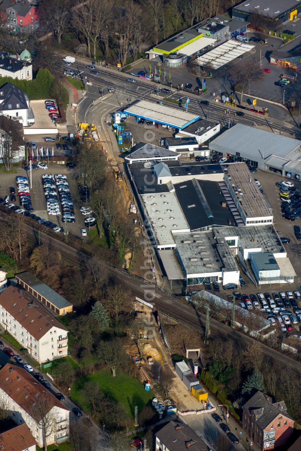 Aerial image Witten - Car dealership building the car dealership Car center Bernhard Ernst GmbH & Co. KG on the street Sprockhoeveler in the district Annen in Witten in North Rhine-Westphalia, Germany