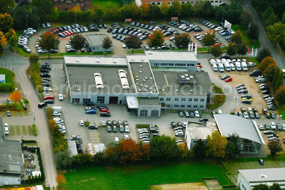 Weyhe from above - Car dealership building Autohaus Brandt GmbH Im Bruch in the district Kirchweyhe in Weyhe in the state Lower Saxony, Germany