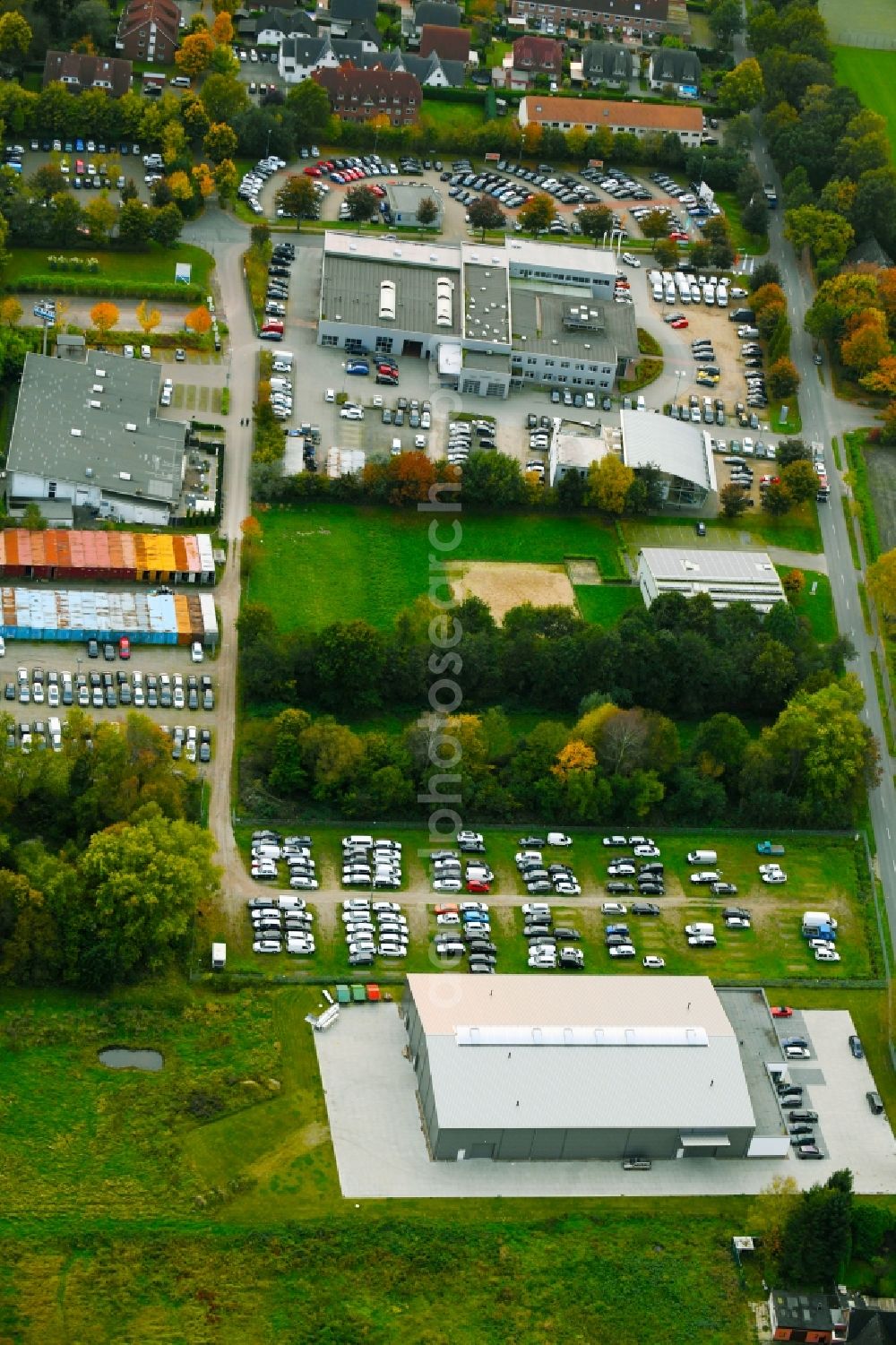 Aerial image Weyhe - Car dealership building Autohaus Brandt GmbH Im Bruch in the district Kirchweyhe in Weyhe in the state Lower Saxony, Germany