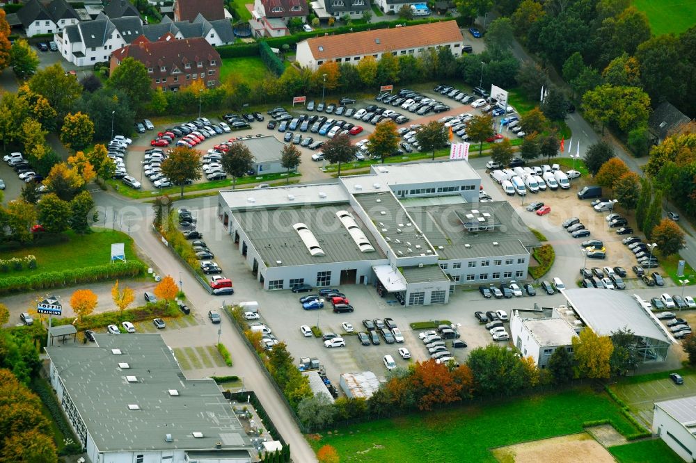 Weyhe from above - Car dealership building Autohaus Brandt GmbH Im Bruch in the district Kirchweyhe in Weyhe in the state Lower Saxony, Germany