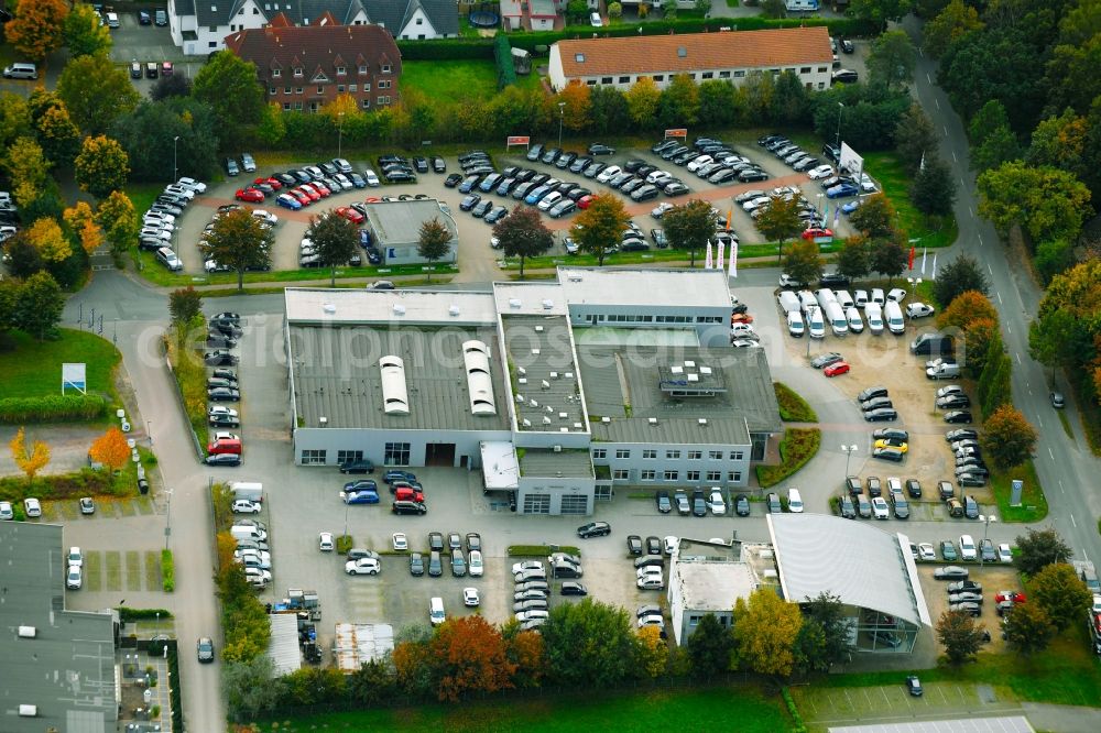 Weyhe from above - Car dealership building Autohaus Brandt GmbH Im Bruch in the district Kirchweyhe in Weyhe in the state Lower Saxony, Germany