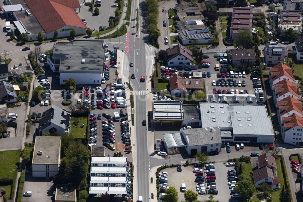 Rutesheim from the bird's eye view: Car dealership building Autohaus Epple GmbH & Co. KG on Leonberger Strasse in Rutesheim in the state Baden-Wuerttemberg, Germany