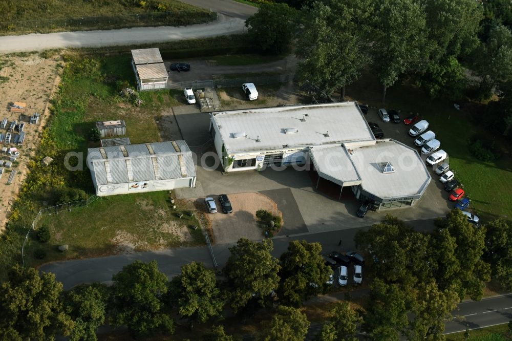 Werneuchen from above - Car dealership building VW Autohaus Hubert Thies on Freienwalder Chaussee in Werneuchen in the state Brandenburg