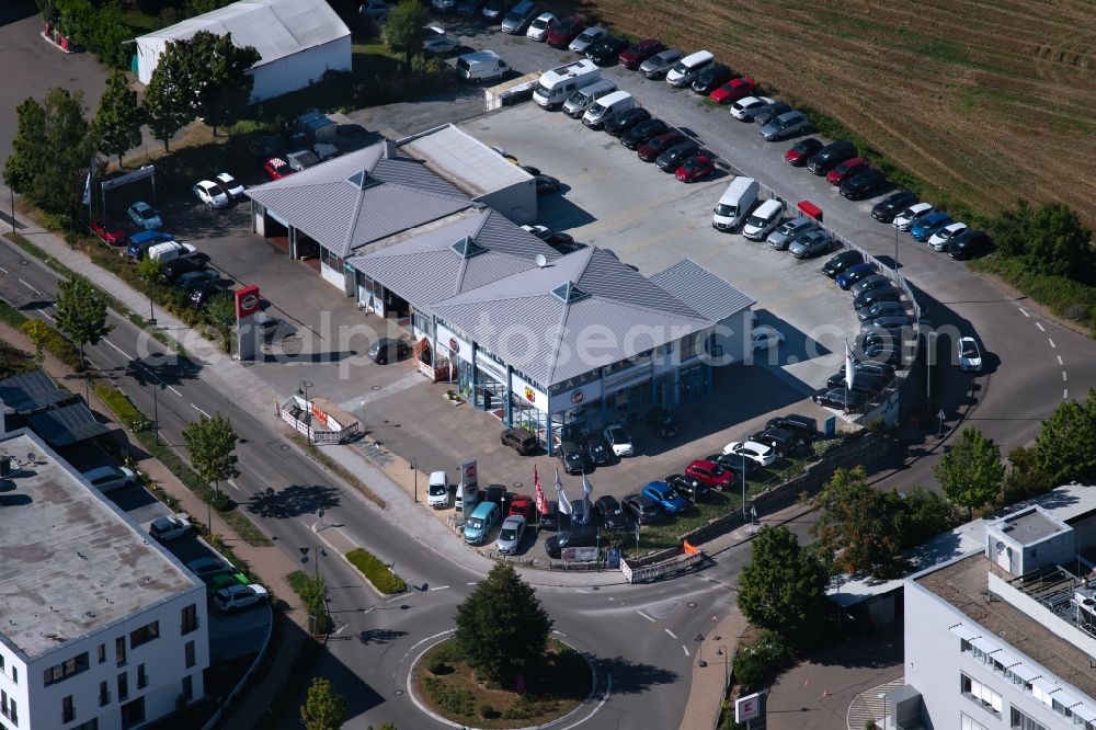 Weinsberg from the bird's eye view: Car dealership building of Autohaus Schick GmbH in of Haller Strasse in Weinsberg in the state Baden-Wurttemberg, Germany