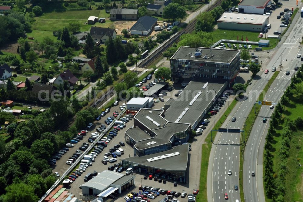 Aerial image Schwerin - Car dealership building and Autoverleihs of Hugo Pfohe GmbH along the Pampower Str. in Schwerin in the state Mecklenburg - Western Pomerania, Germany