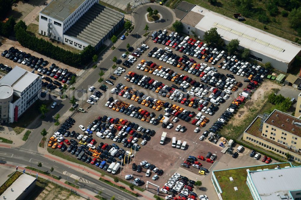 Teltow from the bird's eye view: Car dealership building on Oderstrasse in Teltow in the state Brandenburg, Germany