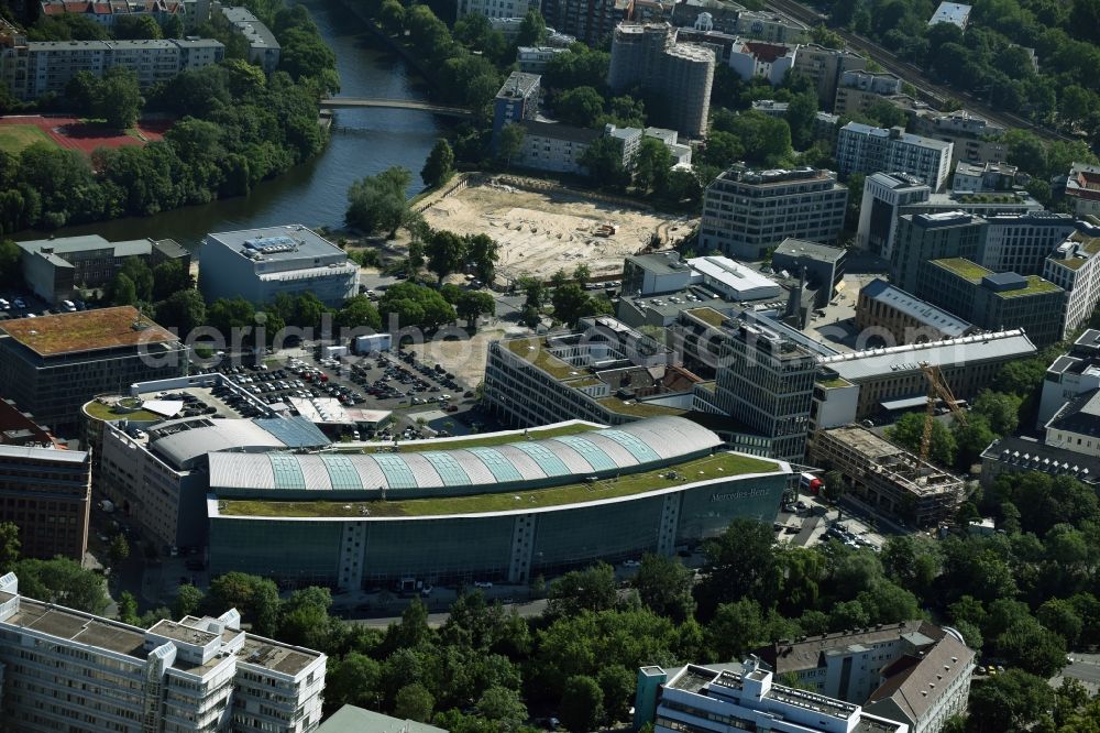 Aerial image Berlin - Car dealership building Mercedes-Benz Berlin on Salzufer in Berlin