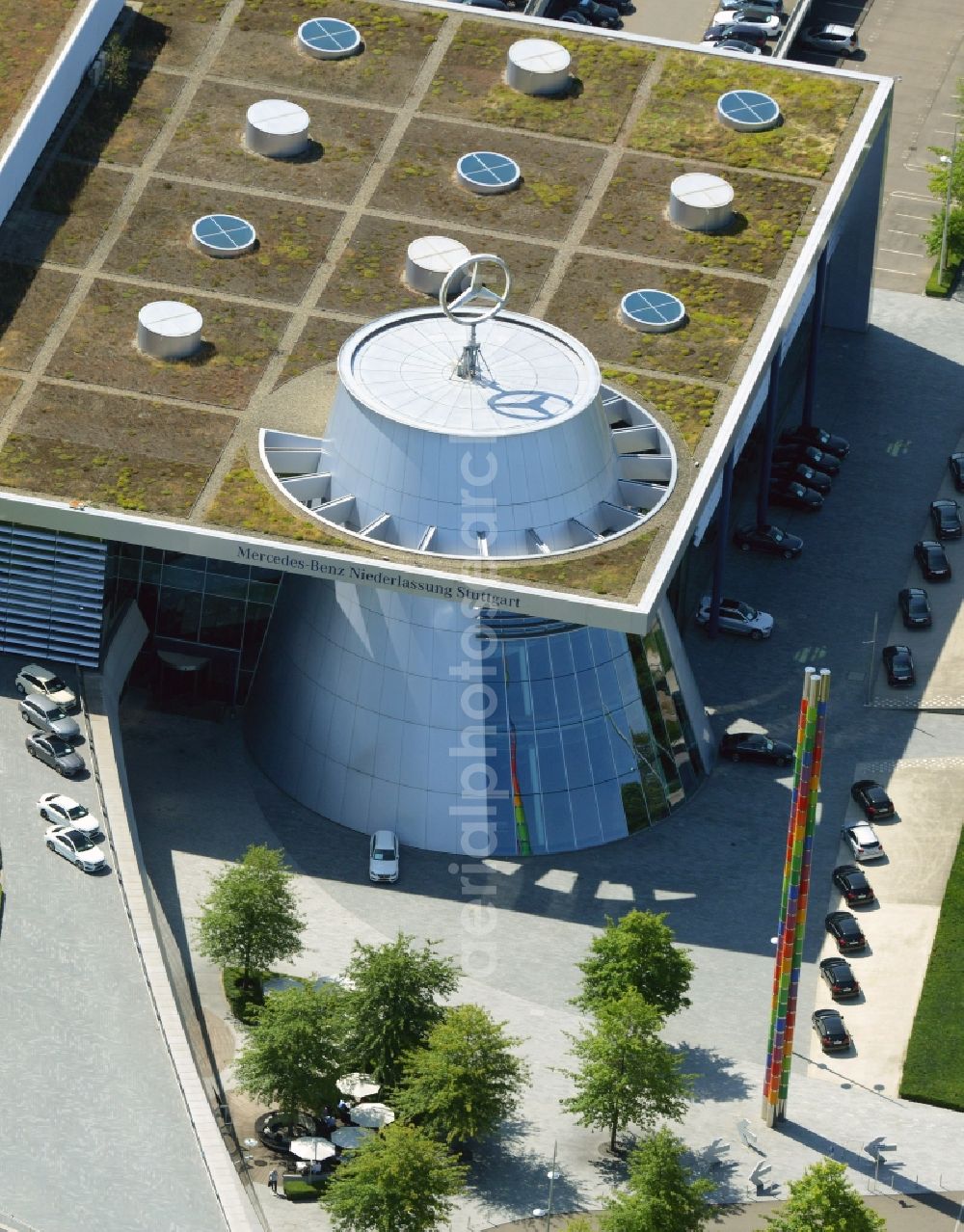 Aerial image Stuttgart - Car dealership building Mercedes-Benz Niederlassung Stuttgart on Mercedesstrasse in Stuttgart in the state Baden-Wuerttemberg