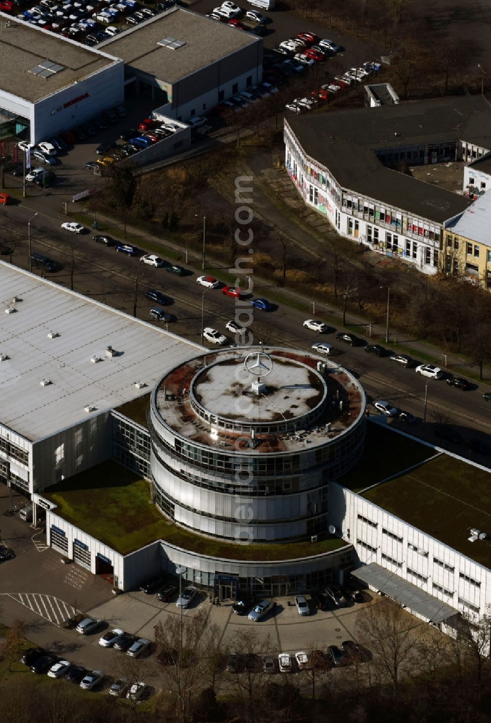 Aerial photograph Leipzig - Car dealership building Mercedes-Benz Stern Auto Center Leipzig on Richard-Lehmann-Strasse in the district Marienbrunn in Leipzig in the state Saxony