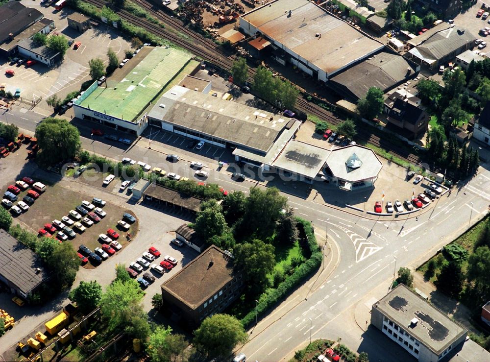 Moers from above - Car dealership building PORSCHE Am Jostenhof - Am Schuermannshuett in Moers in the state North Rhine-Westphalia