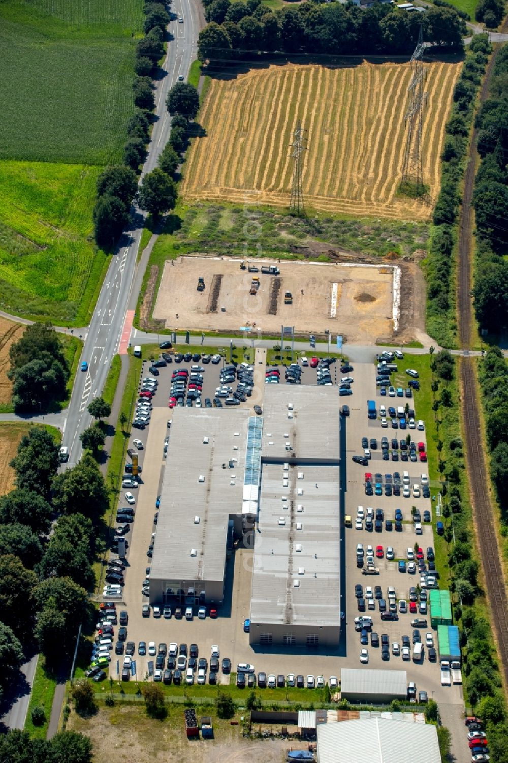 Aerial photograph Dorsten - Car dealership building Swebenring in Dorsten - Wulfen at the Hervester street in the state North Rhine-Westphalia