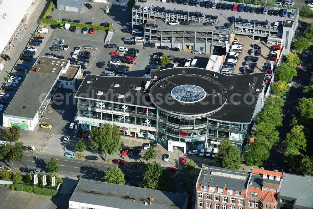 Aerial photograph Berlin - Car dealership building Volkswagen Automobile Berlin GmbH on Franklinstrasse in Berlin, Germany