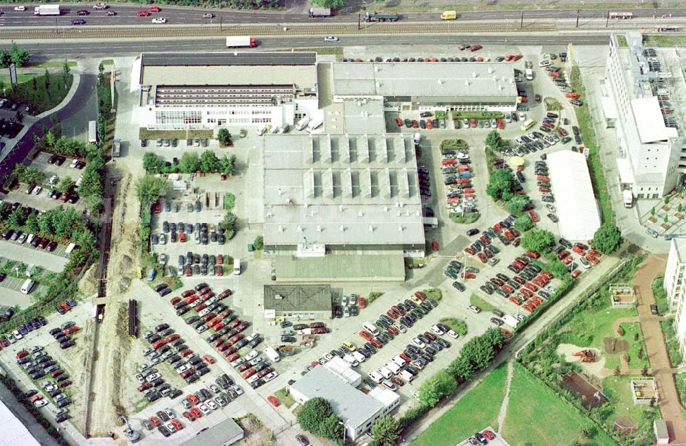 Aerial photograph Berlin-Hohenschönhausen - Autohaus Fennpfuhl am Weißenseer Weg in Berlin-Hohenschönhausen.