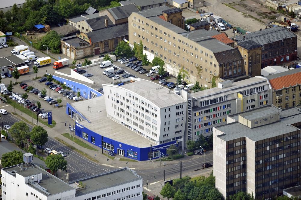 Aerial photograph Berlin - The site of the Peugeot dealership BERLIN BRANDENBURG GMBH at the Siegfried in Berlin Lichtenberg