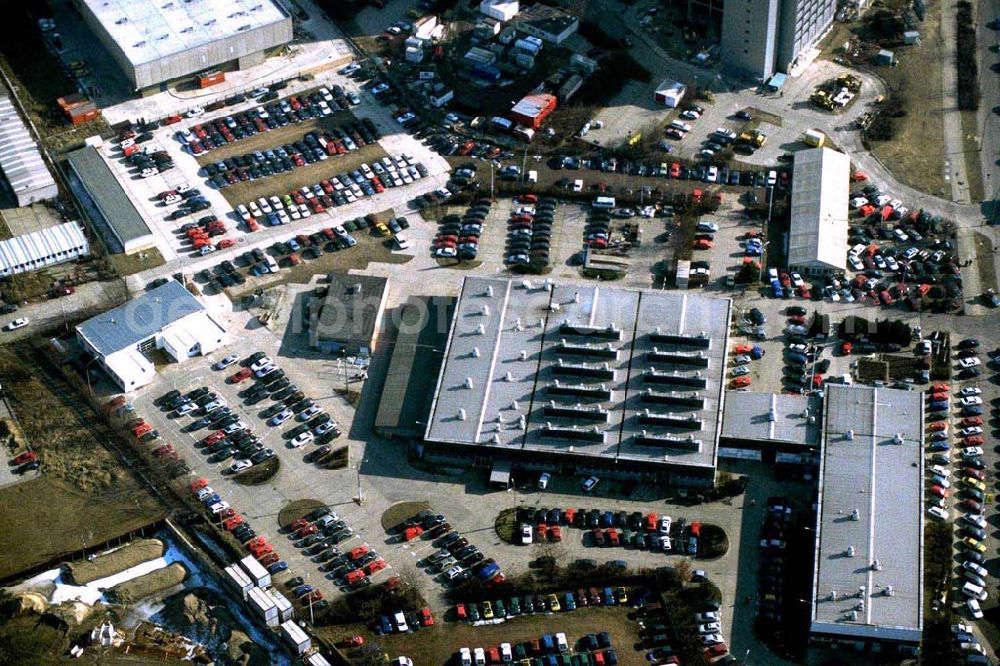 Berlin / Hohenschönhausen from above - Autohaus Weißenseer Weg Berlin Hohenschönhausen.