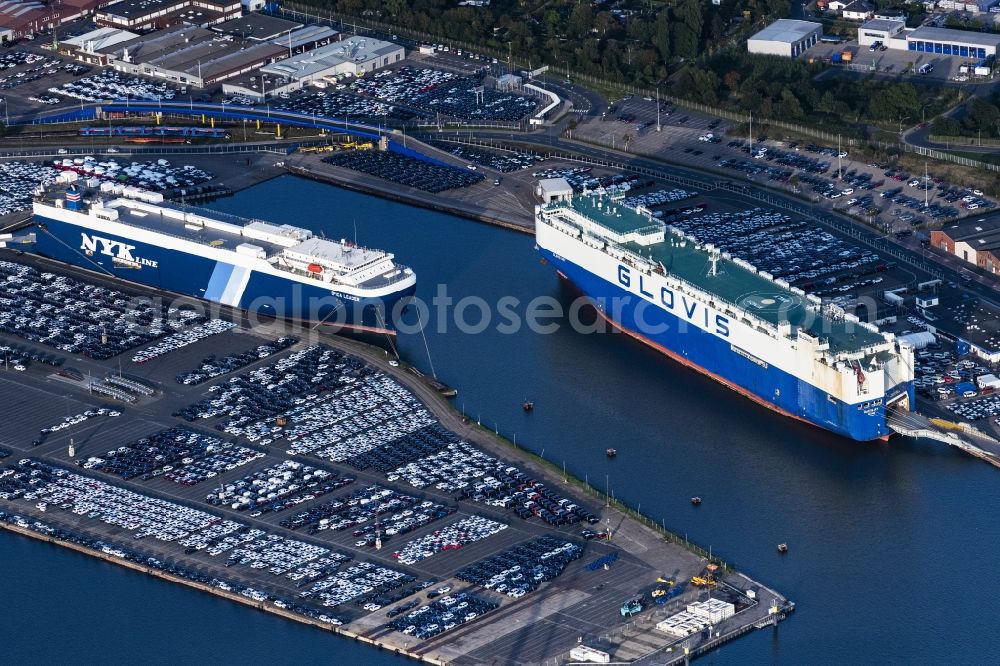 Aerial photograph Bremerhaven - Car ship at the port of the harbor Kaiserhafen in Bremerhaven in the state Bremen, Germany