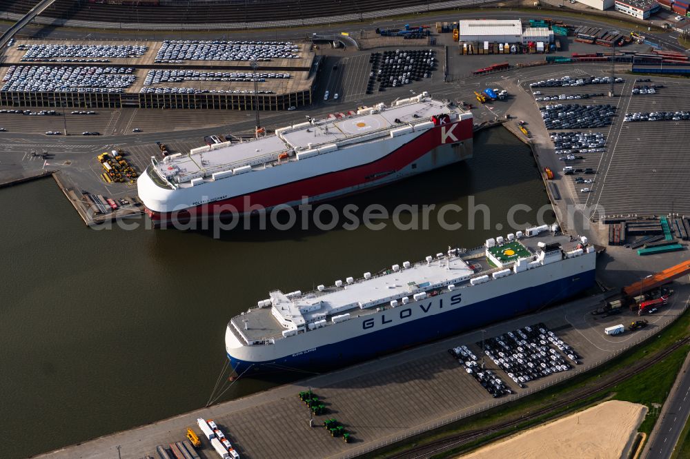 Aerial image Bremerhaven - Car transporter Glovis and ship Polaris Highway at the ship quay of the port Kaiserhafen in the district Stadtbremisches Ueberseehafengebiet Bremerhaven in Bremerhaven in the state Bremen, Germany