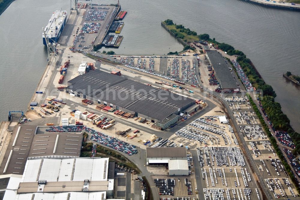 Hamburg from the bird's eye view: View of O'Swalkai of the logistics company HHLA Logistics GmbH at the port of Hamburg