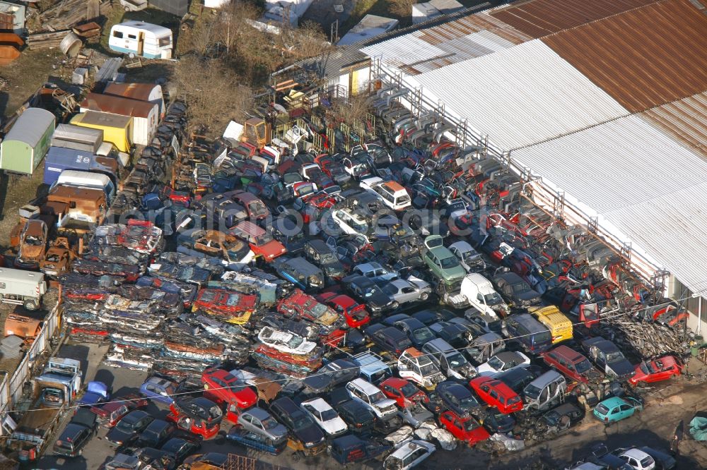 Aerial photograph Bochum - Car recovery and car scrapping in the industrial area Carolinenglück Hordel in Bochum in North Rhine-Westphalia