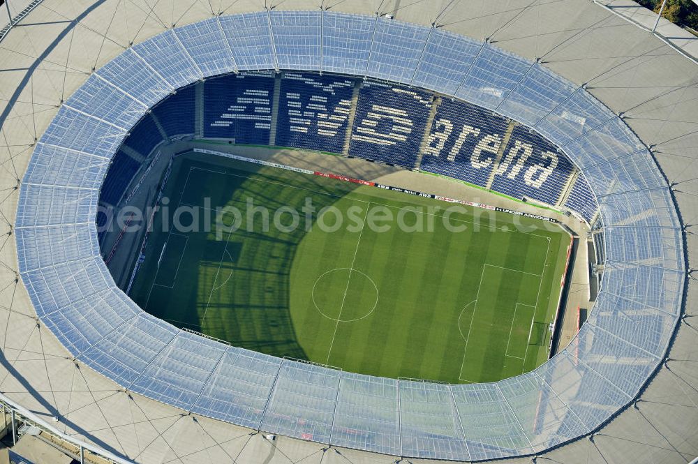 Aerial image Hannover - Die AWD-Arena ( früher Niedersachsenstadion ) im Stadtteil Calenberger Neustadt. Das Stadion bietet Platz für 49.000 Zuschauer und ist die Heimspielstätte des Fußballklubs Hannover 96. The AWD-Arena (formerly Niedersachsenstadion) in the district Calenberger Neustadt.