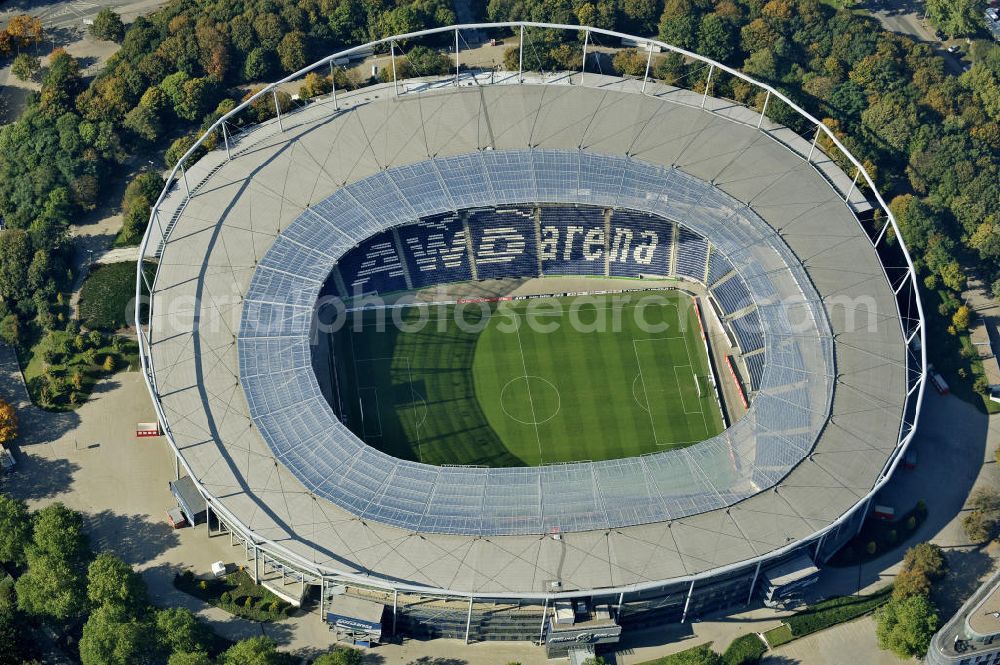 Hannover from above - Die AWD-Arena ( früher Niedersachsenstadion ) im Stadtteil Calenberger Neustadt. Das Stadion bietet Platz für 49.000 Zuschauer und ist die Heimspielstätte des Fußballklubs Hannover 96. The AWD-Arena (formerly Niedersachsenstadion) in the district Calenberger Neustadt.