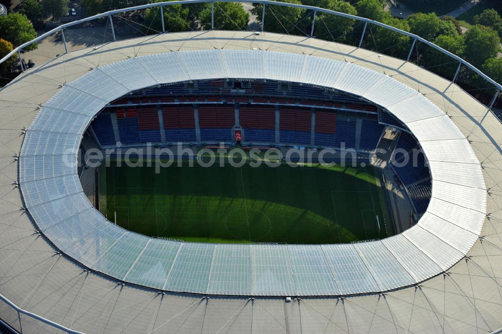 Hannover from above - Die AWD-Arena, früher Niedersachsenstadion, im Stadtteil Calenberger Neustadt. Das Stadion bietet Platz für 49.000 Zuschauer und ist die Heimspielstätte des Fußballklubs Hannover 96. The AWD-Arena, formerly Niedersachsenstadion, in the district Calenberger Neustadt.