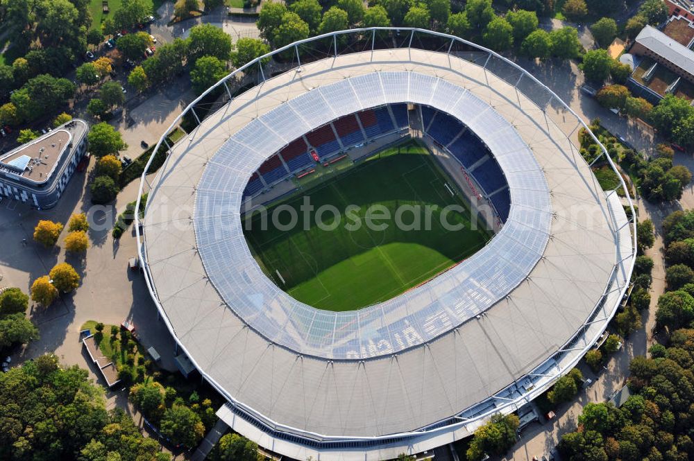 Hannover from above - Die AWD-Arena, früher Niedersachsenstadion, im Stadtteil Calenberger Neustadt. Das Stadion bietet Platz für 49.000 Zuschauer und ist die Heimspielstätte des Fußballklubs Hannover 96. The AWD-Arena, formerly Niedersachsenstadion, in the district Calenberger Neustadt.