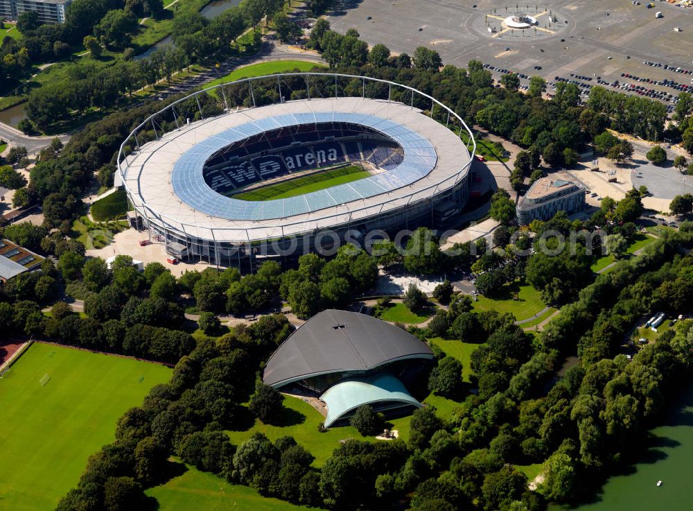 Aerial photograph Hannover - Die AWD-Arena, früher Niedersachsenstadion, im Stadtteil Calenberger Neustadt. Das Stadion bietet Platz für 49.000 Zuschauer und ist die Heimspielstätte des Fußballklubs Hannover 96. The AWD-Arena, formerly Niedersachsenstadion, in the district Calenberger Neustadt.