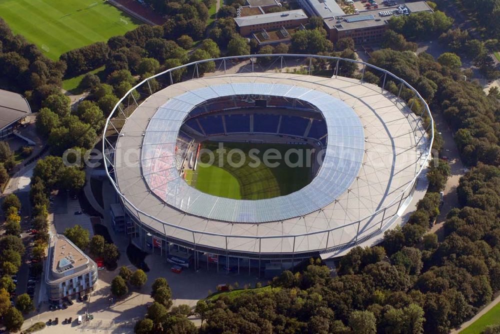 Hannover from the bird's eye view: Blick auf die AWD-Arena Hannover. Das Stadion hat eine Kapazität von 50000 Plätzen. Hannover 96 Arena GmbH & Co. KG.Arthur-Menge-Ufer 5,30169 Hannover , Frau A. Marschner,Telefon: 05 11/ 96 900 - 450,E-Mail: amarschner@hannover96.de