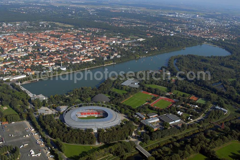 Hannover from above - Blick auf die AWD-Arena Hannover. Das Stadion hat eine Kapazität von 50000 Plätzen. Hannover 96 Arena GmbH & Co. KG.Arthur-Menge-Ufer 5,30169 Hannover , Frau A. Marschner,Telefon: 05 11/ 96 900 - 450,E-Mail: amarschner@hannover96.de