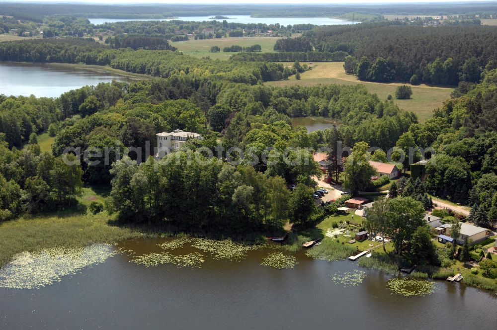 Dambeck from the bird's eye view: Blick auf den AWO SANO Familienferienpark in Dambeck am Müritz-Nationalpark. Anschrift: Dambeck 2 in 17237 Kratzeburg - Dambeck;