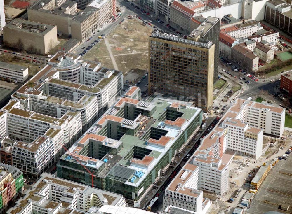 Aerial photograph Berlin / Kreuzberg - Axel Springer Verlag in der Axel-Springer-Str. in Berlin-Kreuzberg.