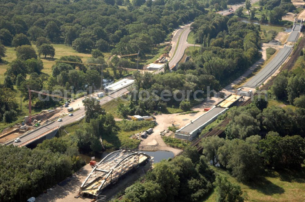 Dessau-Roßlau from the bird's eye view: Blick auf verschiedene Brückenbauwerke an der Baustelle zum Ausbau der B184 zwischen Dessau und Roßlau in Sachsen-Anhalt. Die B184 wird aufgrund des gestiegenen Verkehrsaufkommens zwischen 2006 und 2009 als vierstreifige Bundesstraße (RQ 20) über den Verlauf der Elbe hinweg ausgebaut. Bauherr ist der Landesbetrieb Bau Sachsen-Anhalt, die Projektleitung liegt bei SCHÜßLER - PLAN Berlin. Kontakt Projektleitung: Schüßler - Plan Ingenieurgesellschaft mbH, Tel. +49(0)30 42106 0, Email: berlin@schuessler-plan.de