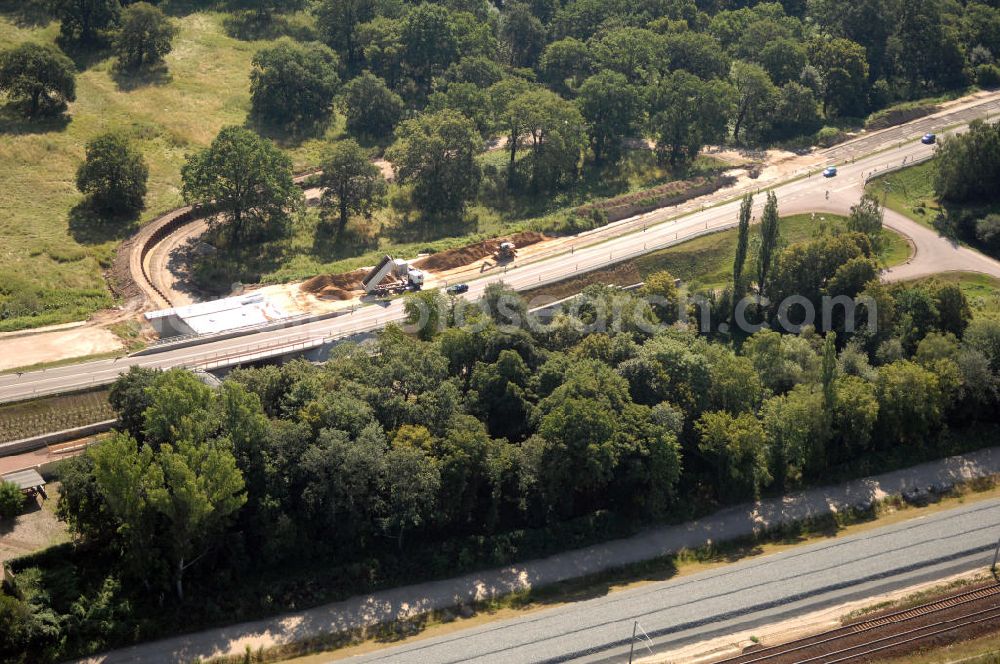 Dessau-Roßlau from the bird's eye view: Blick auf verschiedene Brückenbauwerke an der Baustelle zum Ausbau der B184 zwischen Dessau und Roßlau in Sachsen-Anhalt. Die B184 wird aufgrund des gestiegenen Verkehrsaufkommens zwischen 2006 und 2009 als vierstreifige Bundesstraße (RQ 20) über den Verlauf der Elbe hinweg ausgebaut. Bauherr ist der Landesbetrieb Bau Sachsen-Anhalt, die Projektleitung liegt bei SCHÜßLER - PLAN Berlin. Kontakt Projektleitung: Schüßler - Plan Ingenieurgesellschaft mbH, Tel. +49(0)30 42106 0, Email: berlin@schuessler-plan.de