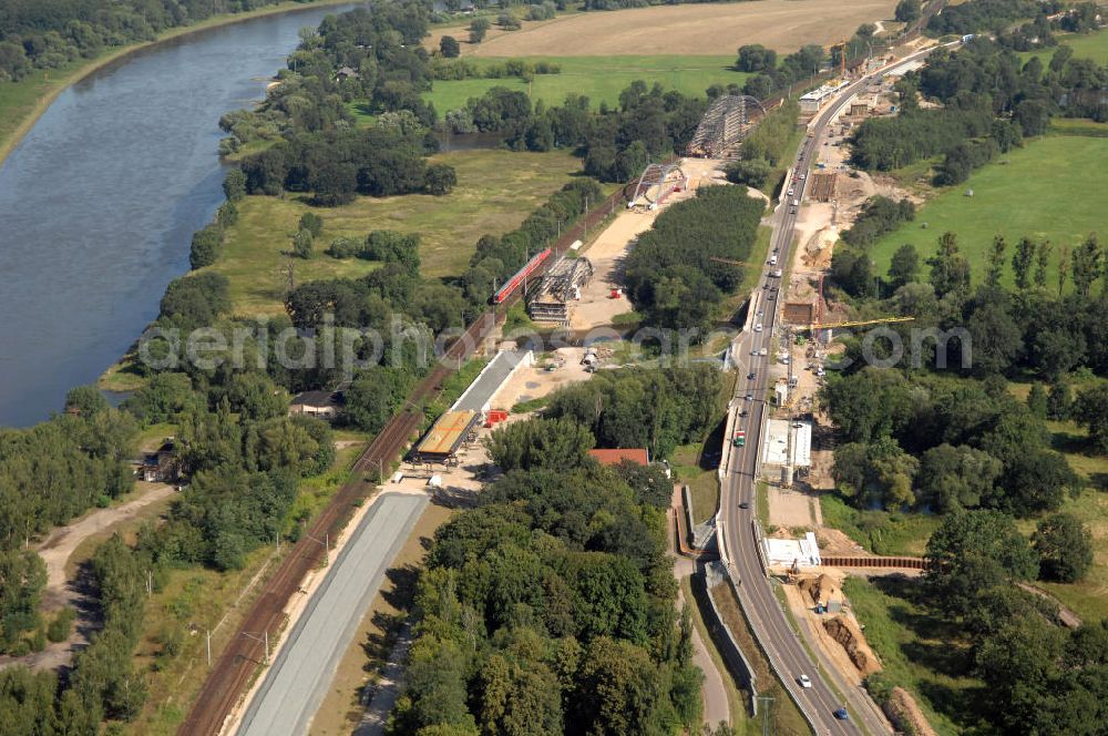 Aerial image Dessau-Roßlau - Blick auf verschiedene Brückenbauwerke an der Baustelle zum Ausbau der B184 zwischen Dessau und Roßlau in Sachsen-Anhalt. Die B184 wird aufgrund des gestiegenen Verkehrsaufkommens zwischen 2006 und 2009 als vierstreifige Bundesstraße (RQ 20) über den Verlauf der Elbe hinweg ausgebaut. Bauherr ist der Landesbetrieb Bau Sachsen-Anhalt, die Projektleitung liegt bei SCHÜßLER - PLAN Berlin. Kontakt Projektleitung: Schüßler - Plan Ingenieurgesellschaft mbH, Tel. +49(0)30 42106 0, Email: berlin@schuessler-plan.de