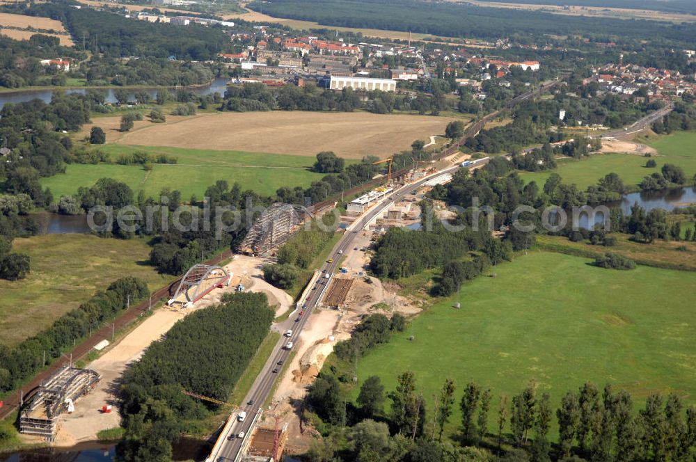 Dessau-Roßlau from the bird's eye view: Blick auf verschiedene Brückenbauwerke an der Baustelle zum Ausbau der B184 zwischen Dessau und Roßlau in Sachsen-Anhalt. Die B184 wird aufgrund des gestiegenen Verkehrsaufkommens zwischen 2006 und 2009 als vierstreifige Bundesstraße (RQ 20) über den Verlauf der Elbe hinweg ausgebaut. Bauherr ist der Landesbetrieb Bau Sachsen-Anhalt, die Projektleitung liegt bei SCHÜßLER - PLAN Berlin. Kontakt Projektleitung: Schüßler - Plan Ingenieurgesellschaft mbH, Tel. +49(0)30 42106 0, Email: berlin@schuessler-plan.de