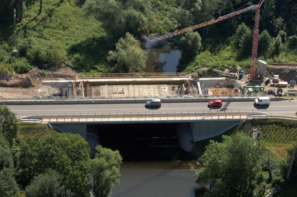 Aerial image Dessau-Roßlau - Blick auf verschiedene Brückenbauwerke an der Baustelle zum Ausbau der B184 zwischen Dessau und Roßlau in Sachsen-Anhalt. Die B184 wird aufgrund des gestiegenen Verkehrsaufkommens zwischen 2006 und 2009 als vierstreifige Bundesstraße (RQ 20) über den Verlauf der Elbe hinweg ausgebaut. Bauherr ist der Landesbetrieb Bau Sachsen-Anhalt, die Projektleitung liegt bei SCHÜßLER - PLAN Berlin. Kontakt Projektleitung: Schüßler - Plan Ingenieurgesellschaft mbH, Tel. +49(0)30 42106 0, Email: berlin@schuessler-plan.de