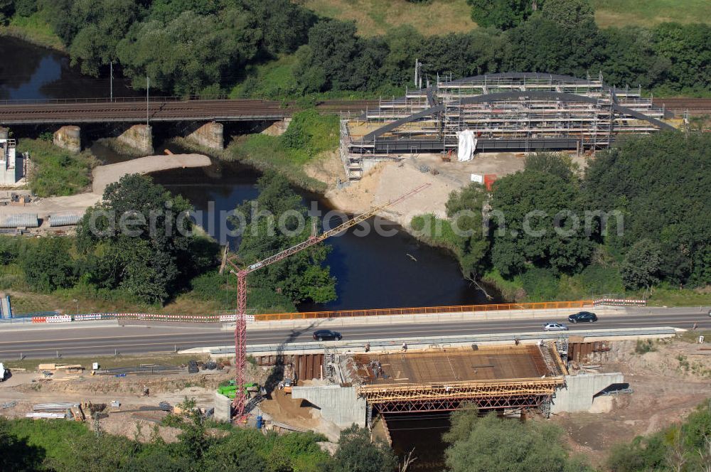 Dessau-Roßlau from the bird's eye view: Blick auf verschiedene Brückenbauwerke an der Baustelle zum Ausbau der B184 zwischen Dessau und Roßlau in Sachsen-Anhalt. Die B184 wird aufgrund des gestiegenen Verkehrsaufkommens zwischen 2006 und 2009 als vierstreifige Bundesstraße (RQ 20) über den Verlauf der Elbe hinweg ausgebaut. Bauherr ist der Landesbetrieb Bau Sachsen-Anhalt, die Projektleitung liegt bei SCHÜßLER - PLAN Berlin. Kontakt Projektleitung: Schüßler - Plan Ingenieurgesellschaft mbH, Tel. +49(0)30 42106 0, Email: berlin@schuessler-plan.de