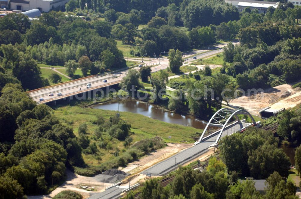 Dessau-Roßlau from the bird's eye view: Blick auf verschiedene Brückenbauwerke an der Baustelle zum Ausbau der B184 zwischen Dessau und Roßlau in Sachsen-Anhalt. Die B184 wird aufgrund des gestiegenen Verkehrsaufkommens zwischen 2006 und 2009 als vierstreifige Bundesstraße (RQ 20) über den Verlauf der Elbe hinweg ausgebaut. Bauherr ist der Landesbetrieb Bau Sachsen-Anhalt, die Projektleitung liegt bei SCHÜßLER - PLAN Berlin. Kontakt Projektleitung: Schüßler - Plan Ingenieurgesellschaft mbH, Tel. +49(0)30 42106 0, Email: berlin@schuessler-plan.de