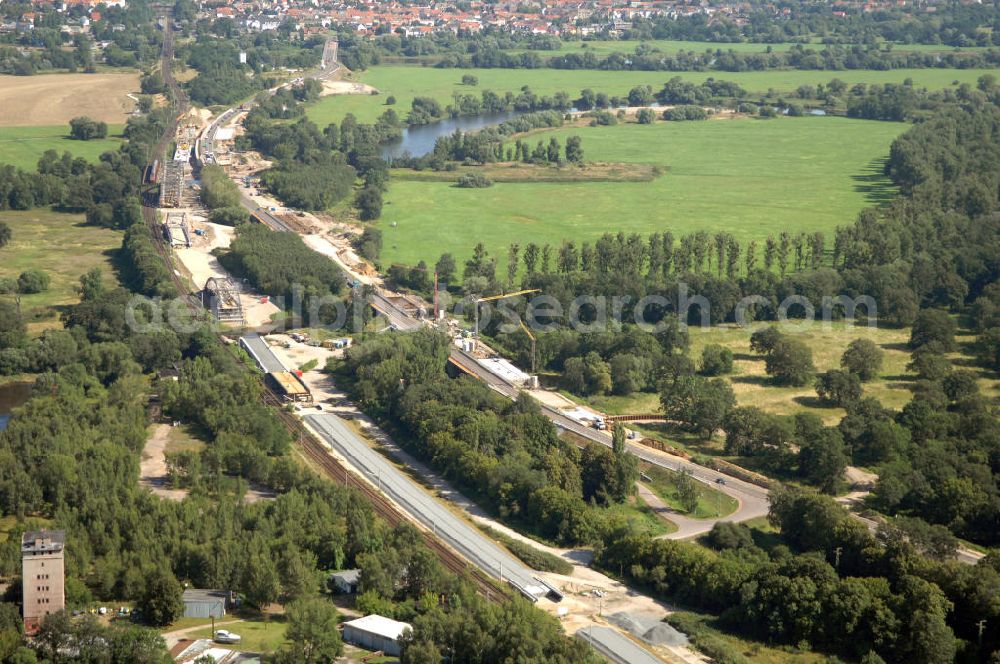 Dessau-Roßlau from the bird's eye view: Blick auf verschiedene Brückenbauwerke an der Baustelle zum Ausbau der B184 zwischen Dessau und Roßlau in Sachsen-Anhalt. Die B184 wird aufgrund des gestiegenen Verkehrsaufkommens zwischen 2006 und 2009 als vierstreifige Bundesstraße (RQ 20) über den Verlauf der Elbe hinweg ausgebaut. Bauherr ist der Landesbetrieb Bau Sachsen-Anhalt, die Projektleitung liegt bei SCHÜßLER - PLAN Berlin. Kontakt Projektleitung: Schüßler - Plan Ingenieurgesellschaft mbH, Tel. +49(0)30 42106 0, Email: berlin@schuessler-plan.de