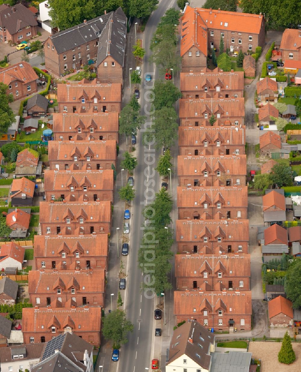 Gladbeck Rentfort from the bird's eye view: Brick houses in Gladbeck in North Rhine-Westphalia