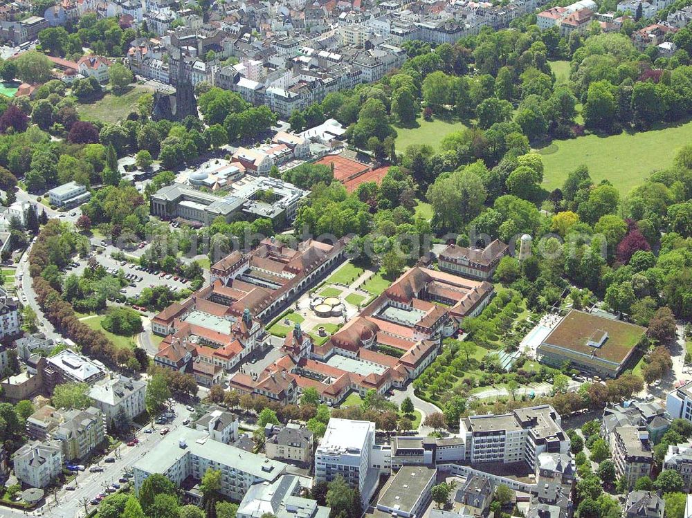 Aerial photograph Dillingen - Blick auf das Stadtzentrum Bad Nauheims. Im Mittelpunkt des Bildes ist das Schloss Bad Nauheims zu sehen.