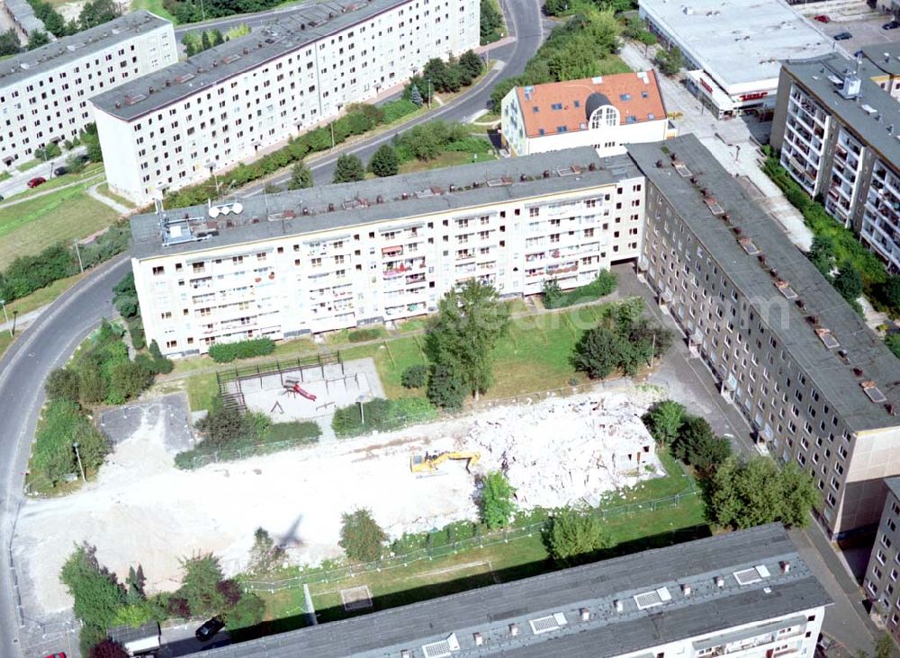 Aerial photograph Bad Salzungen / Thüringen - 07.09.2002 Bad Salzungen / Thüringen Abriß von Plattenbauwohnungen im Osten von Bad Salzungen in Thüringen.