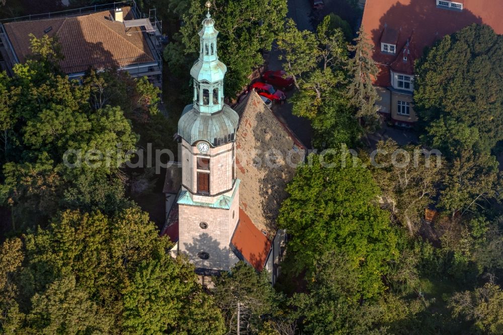 Aerial photograph Leipzig - Bathers look to cool off in summer on the banks of the Freizeitcampus on Cospudener lake in the district Lauer in Leipzig in the state Saxony, Germany