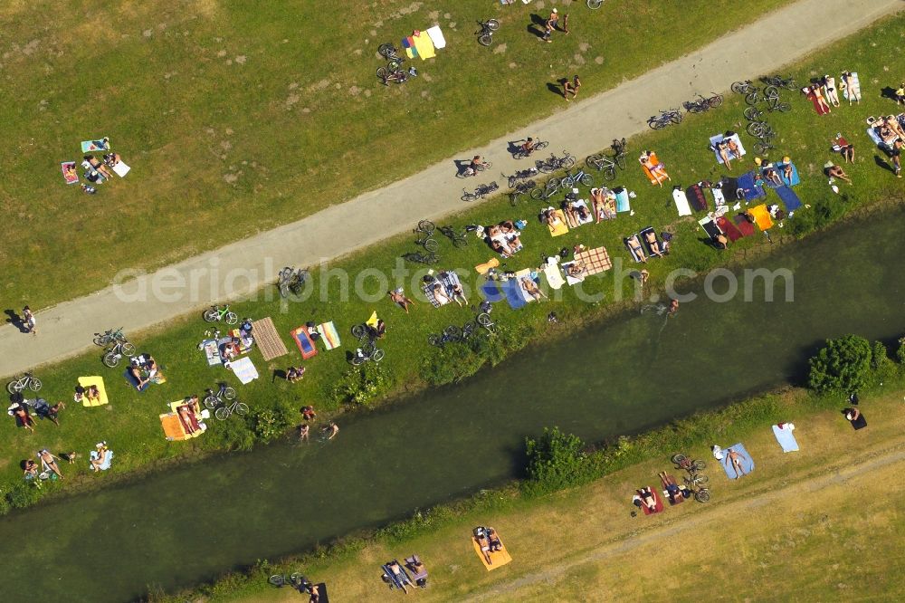 Aerial image München - Bathers on the lawns on the shores of Middle Isar Canal in Munich in Bavaria