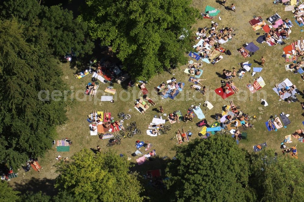 Aerial image München - Bathers on the lawns on the shores of Middle Isar Canal in Munich in Bavaria